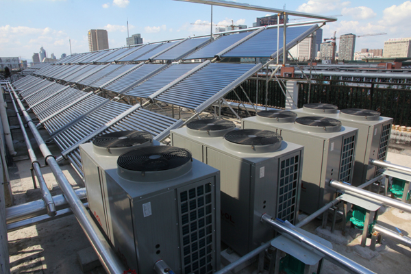 太阳能热水器工程空气能热泵